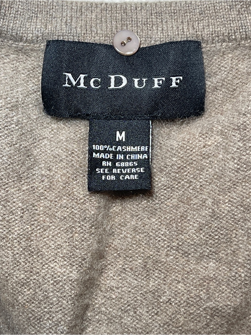 Mc Duff 100% Cashmere Sweater Size Medium
Taupe V-Neck Long Sleeve Luxury - Picture 5 of 9